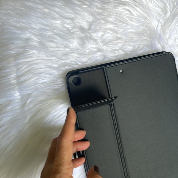 IPAD CASE - 10.2” - Picture 5 of 6